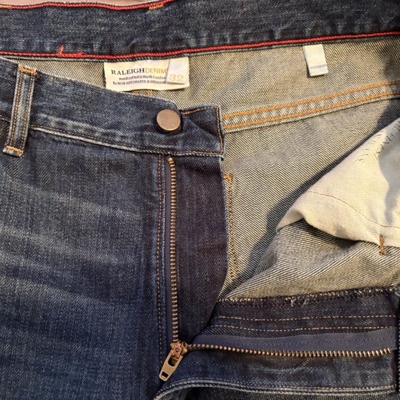 Two Pairs of Raleigh Denim Jeans 32x34 and 32x31 White Oak Cone Very Good Used - Picture 9 of 11